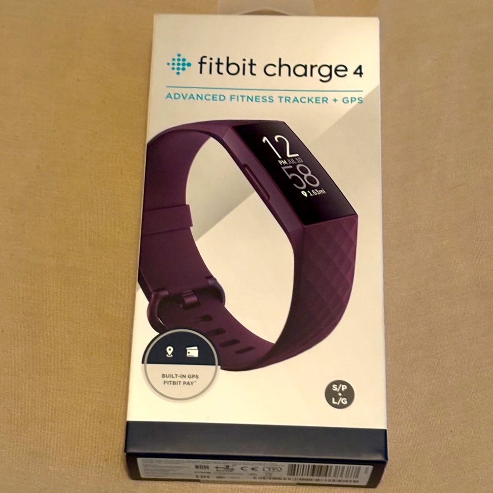 Fitbit Charge 4. Fitness tracker + GPS